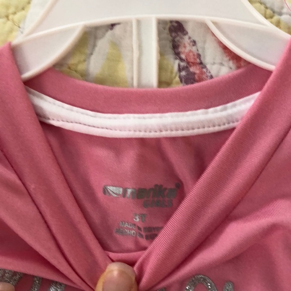 NWT Marika  Toddler Girls Athletic Outfit. (3T) - Picture 6 of 7